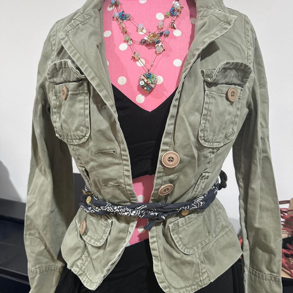 dresses - Picture 7 of 7